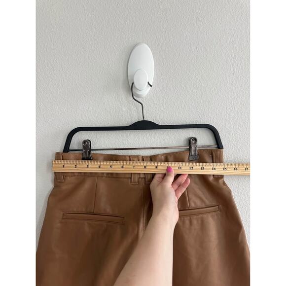 Abercrombie & Fitch Women’s Vegan Faux Leather High Waisted Shorts NWT Sz M - Picture 4 of 8